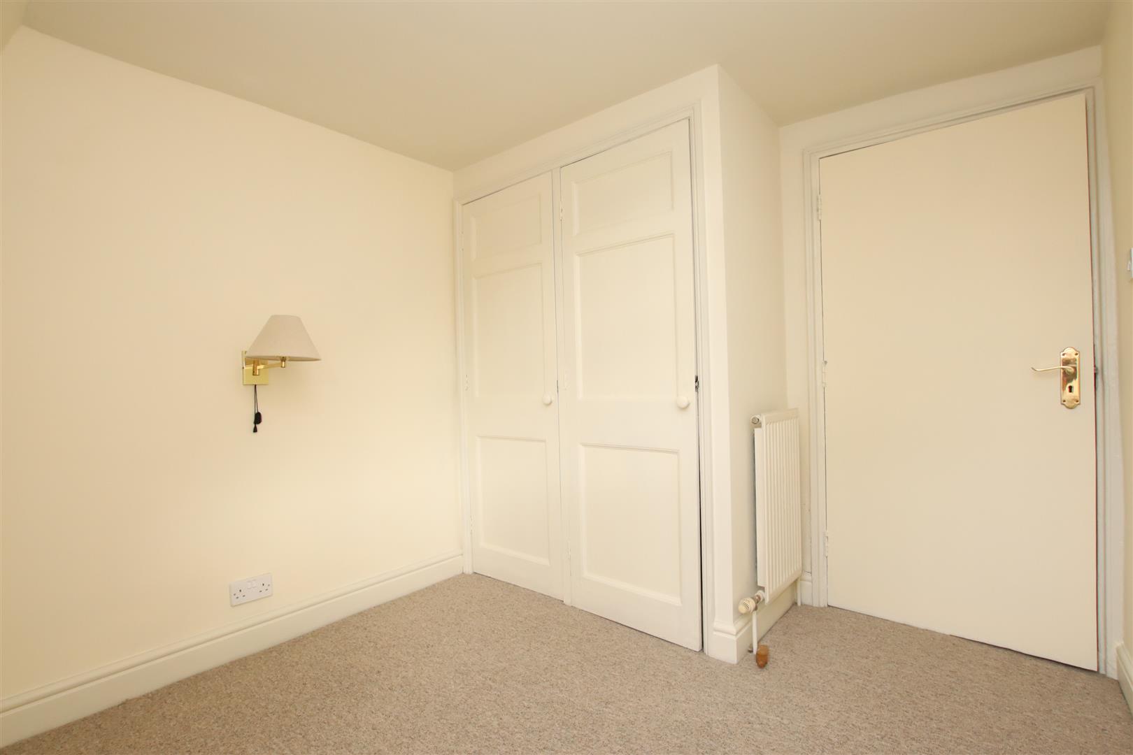 Beaufort East, Bath, BA1